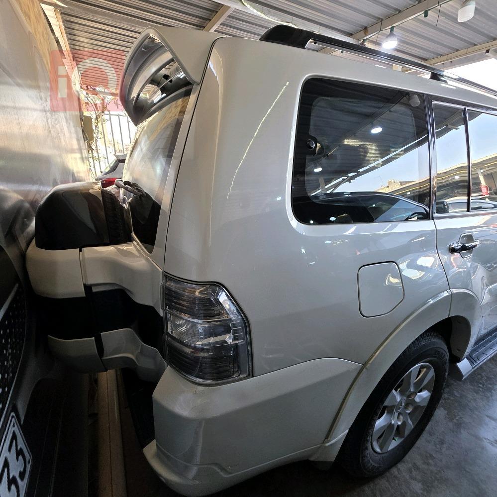 ميتسوبيشي باجيرو